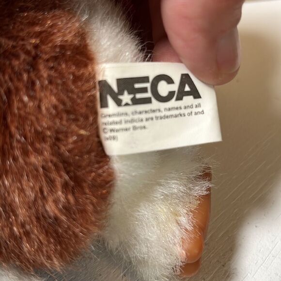 Gremlin Gizmo NECA Collection Rare Plush TV Warner Bros Mini 6in - Picture 6 of 13